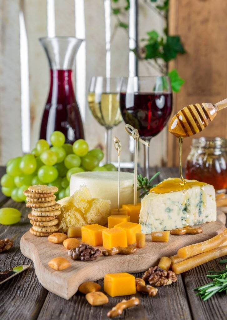Roles Gastronômicos ao redor do Mundo que você precisa fazer. — Para acompanhar sua refeição, a França é conhecida por seus vinhos finos. A região de