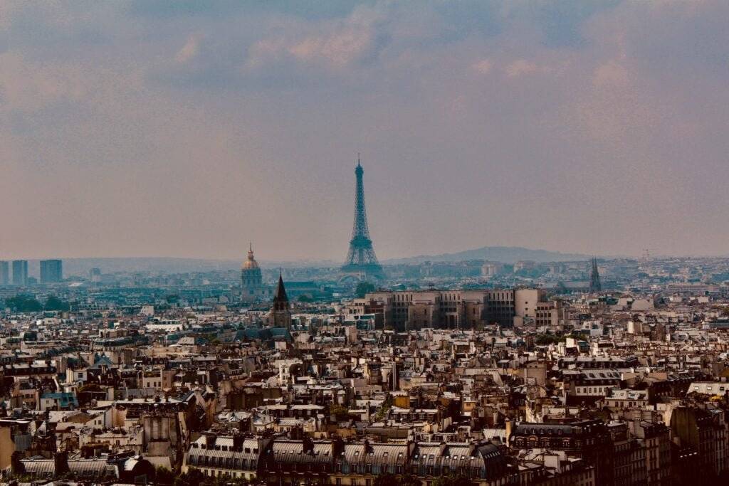 Viagem de Lua de Mel: 5 Destino Romanticos pelo mundo — Paris, FrançaAh, Paris! a cidade do amor, da arte e da cultura. Não é atoa que Paris é um
